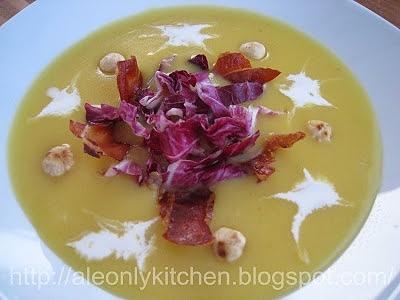 Vellutata di zucca con radicchio nocciole e speck