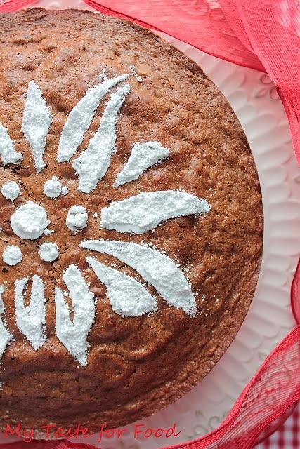 Torta al cioccolato con uova di Pasqua