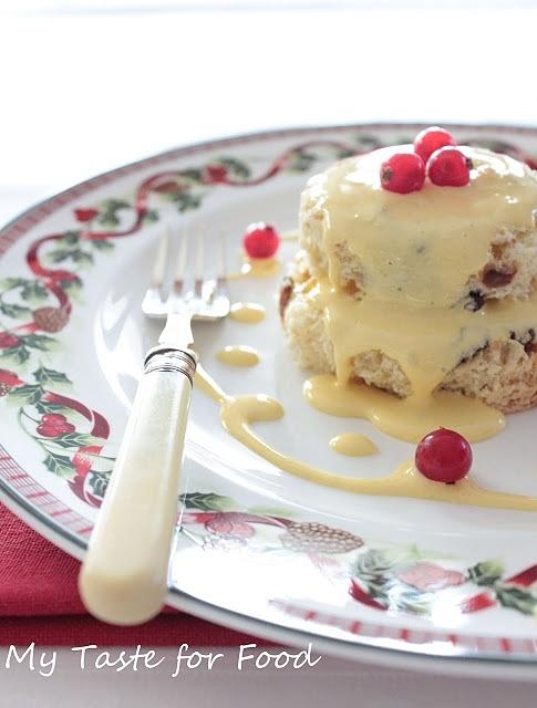 Panettone con zabaione e auguri di Natale