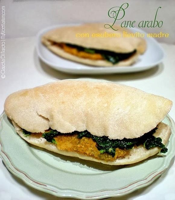 Pane arabo con lievito madre in eccesso