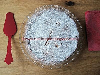 Torta di mele e limone, dolce con limone e mele