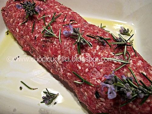 Polpettone di carne ripieno per il weekend