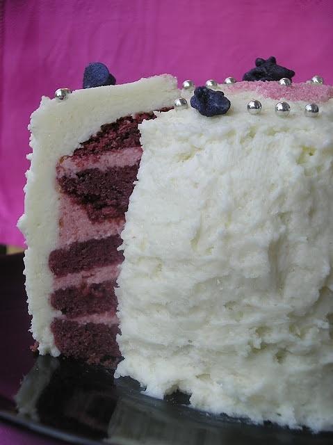 Red velvet cake con storie americane e alligatori