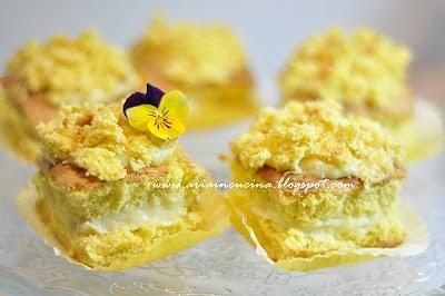 Quadrotti torta mimosa con crema chantilly al limone