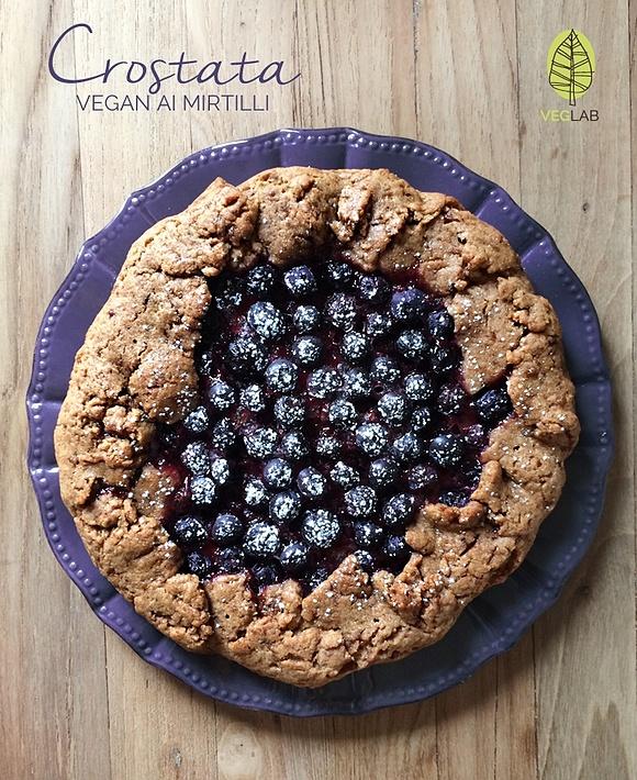 Crostata vegana ai mirtilli