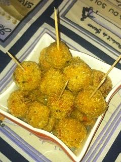Polpettine di pane e curry al forno