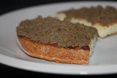 Crostini toscani con fegato di coniglio