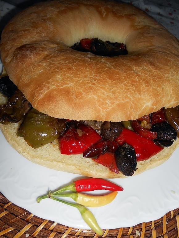 Pitta avanti forno - Pane antico dalla forma di ciambella con buco centrale