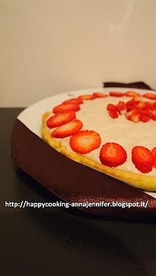Crostata con crema diplomatica alle fragole