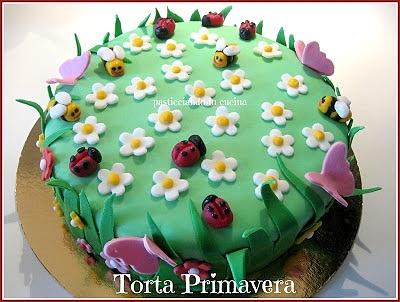 Torta Primavera in pasta di zucchero