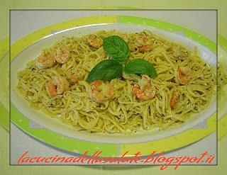 Linguine al pesto di mandorle e agrumi