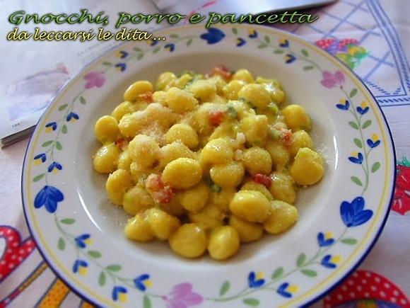 Gnocchi di zucca con porro e pancetta