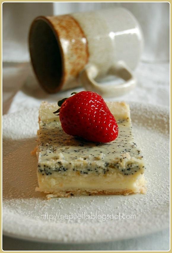 Cheesecake alla ricotta con semi di papavero e marmellata d'arancia