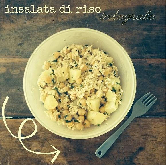 Insalata di riso basmati integrale con ceci patate limone e prezzemolo
