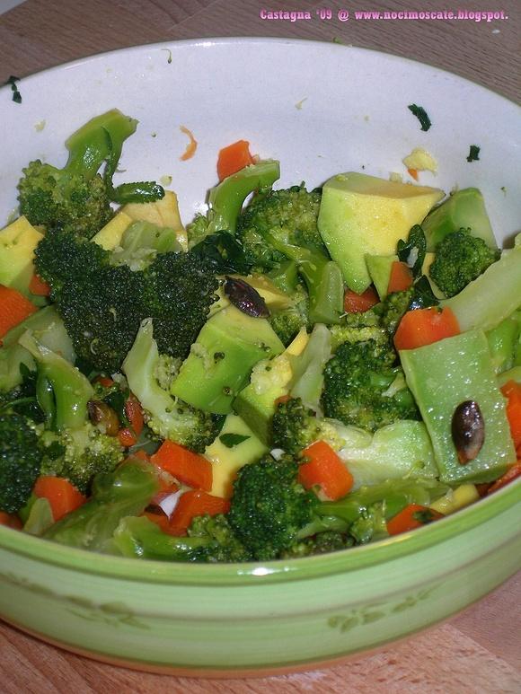 Rientro con broccoli e avocado allo zenzero