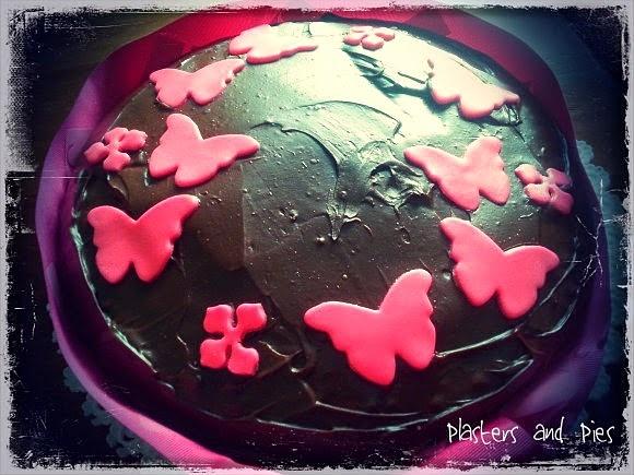 Pan di spagna al cacao con cioccolato
