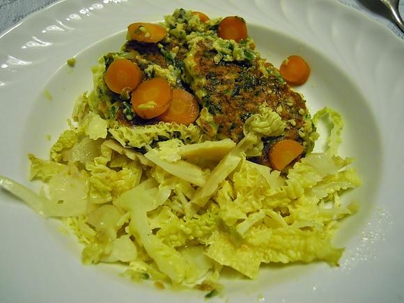 Frittelle di pane con verdure e formaggi