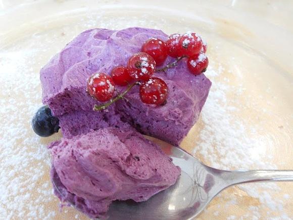 Mousse di more e mirtilli