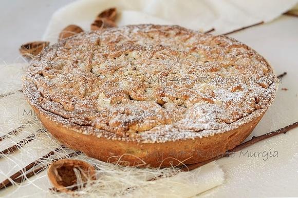 Crostata di mele cotogne e frutta secca