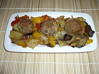 Polpette al forno con mix di verdure