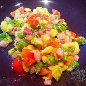 Spaetzle tricolore con pancetta dolce