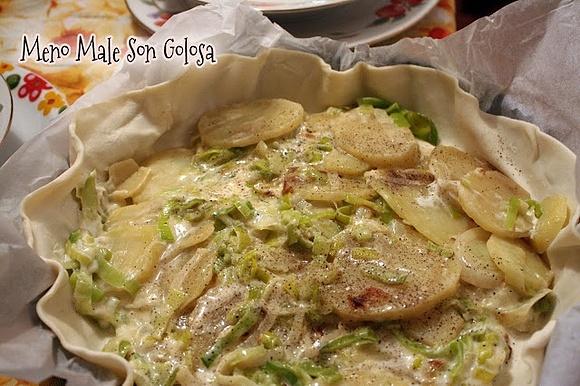 Torta salata con porri, patate e stracchino