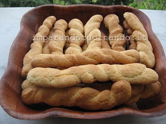 Treccine da inzuppare nel latte