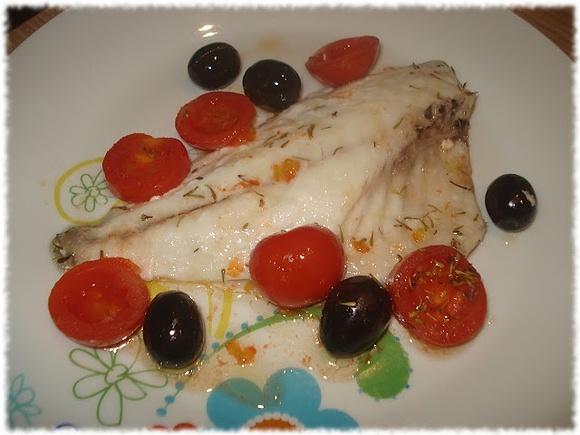 Filetto di orata al forno con pomodorini e olive