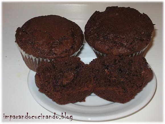 Muffin doppio cioccolato e cuore morbido di Nutella