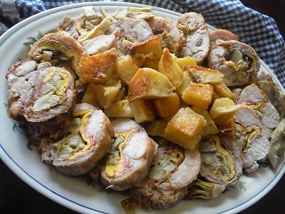 Coniglio al forno ripieno con carciofi, cotto e formaggio