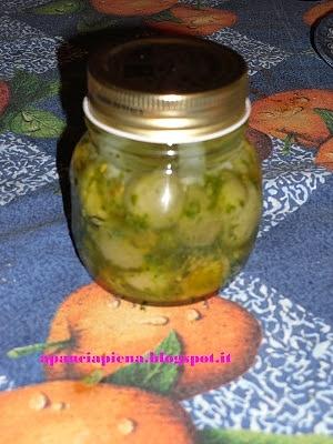 Pomodori ciliegino verdi sott'olio