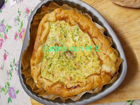 Torta salata con zucchine prosciutto cotto e asiago