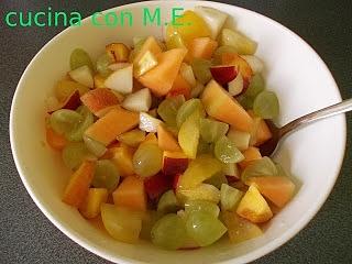 Macedonia di frutta mista fresca