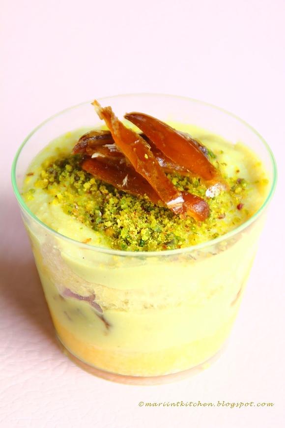 Bicchierini di panettone con crema di ricotta e datteri