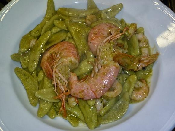 Pasta con crema di zucchine e gamberetti