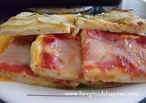 Pizza senza lievito di birra lievito madre o chimico