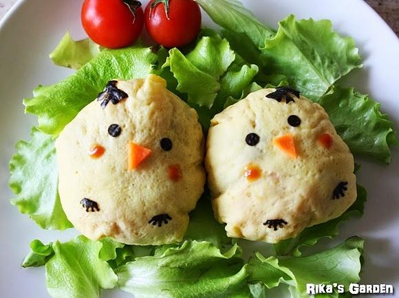 Omuraisu onigiri pulcino, felice Pasqua