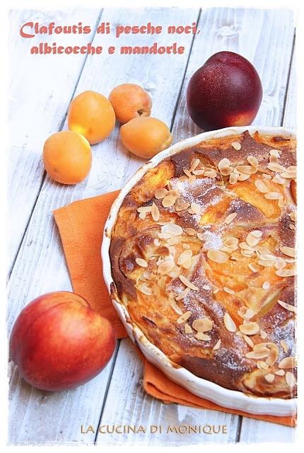 Clafoutis di pesche noci albicocche e mandorle