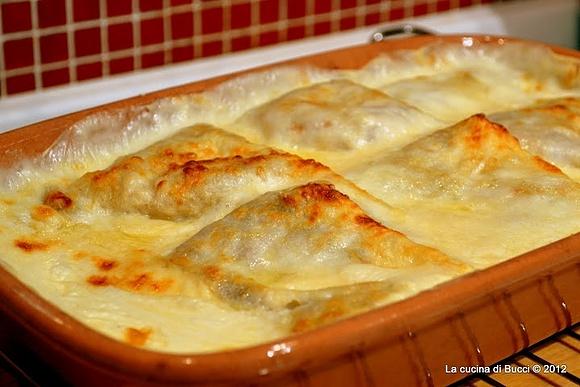 Crespelle con radicchio e toma