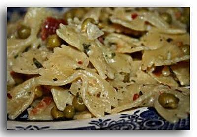 Pasta fredda con verdure miste e tonno