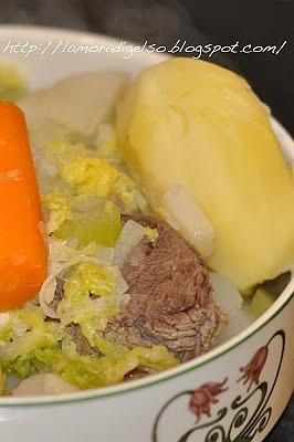Pot au feu - Ricetta tradizionale francese con carne e verdure