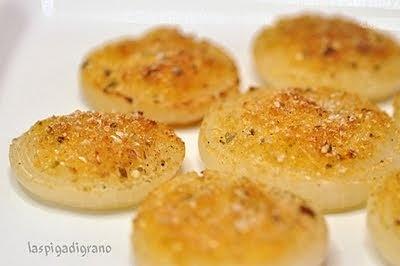 Cipolle gratinate in stile italiano