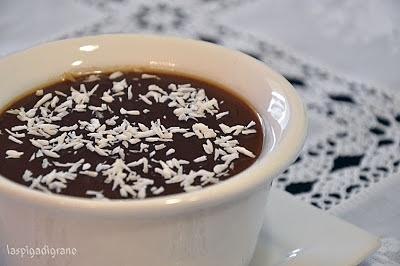 Crema pasticcera vegana al cioccolato