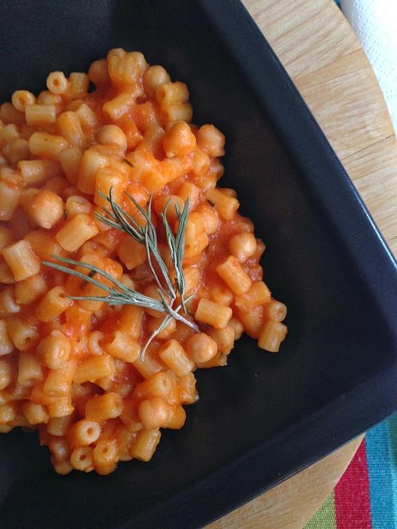 Pasta Ceci e Pomodoro