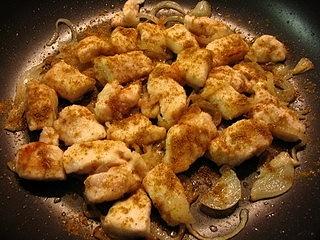 Pollo al latte di cocco e curry