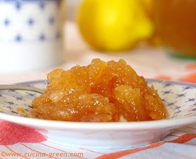 Marmellata di limoni con macchina del pane
