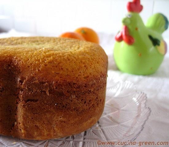 Torta all'arancia con macchina del pane