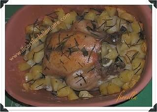 Pollo e patate al Romertopf di Fiorella