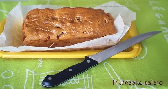 Plumcake salato con ripieno personalizzato