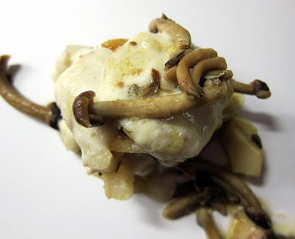 Millefoglie di canederli con chiodini e castagne